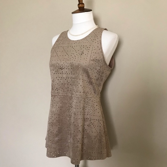 BCBG Caralyn Halter-Neck Open-Back Tank - Picture 2 of 6